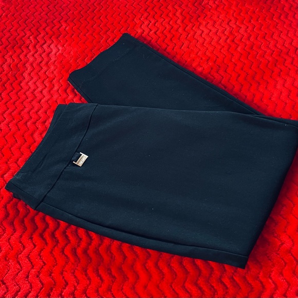 PREMISE STUDIO NWOT Ladies Size Medium Black Slim Leg Dress Capri Pants. - Picture 4 of 9